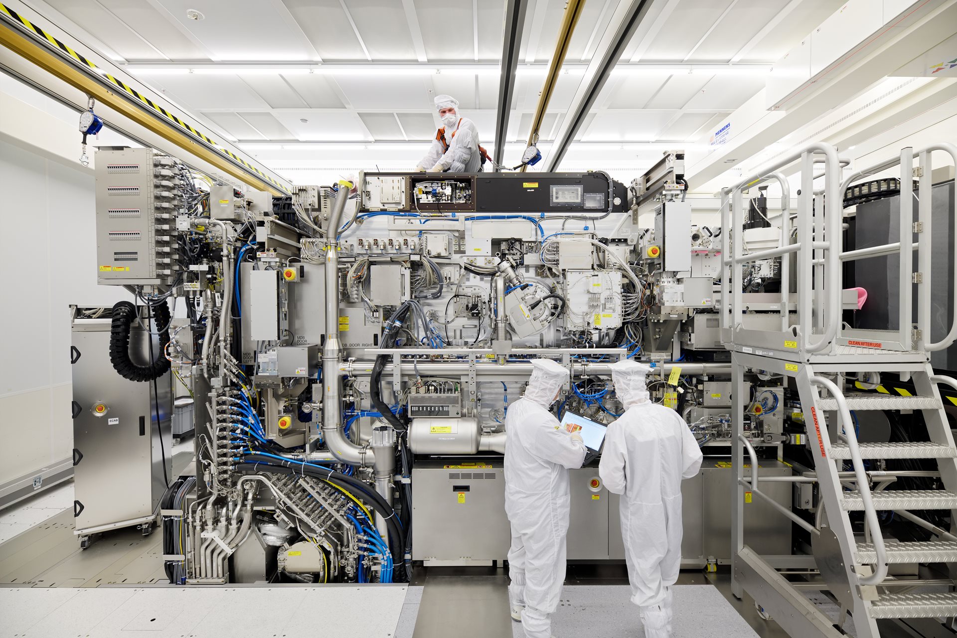 ASML cleanroom assembly
